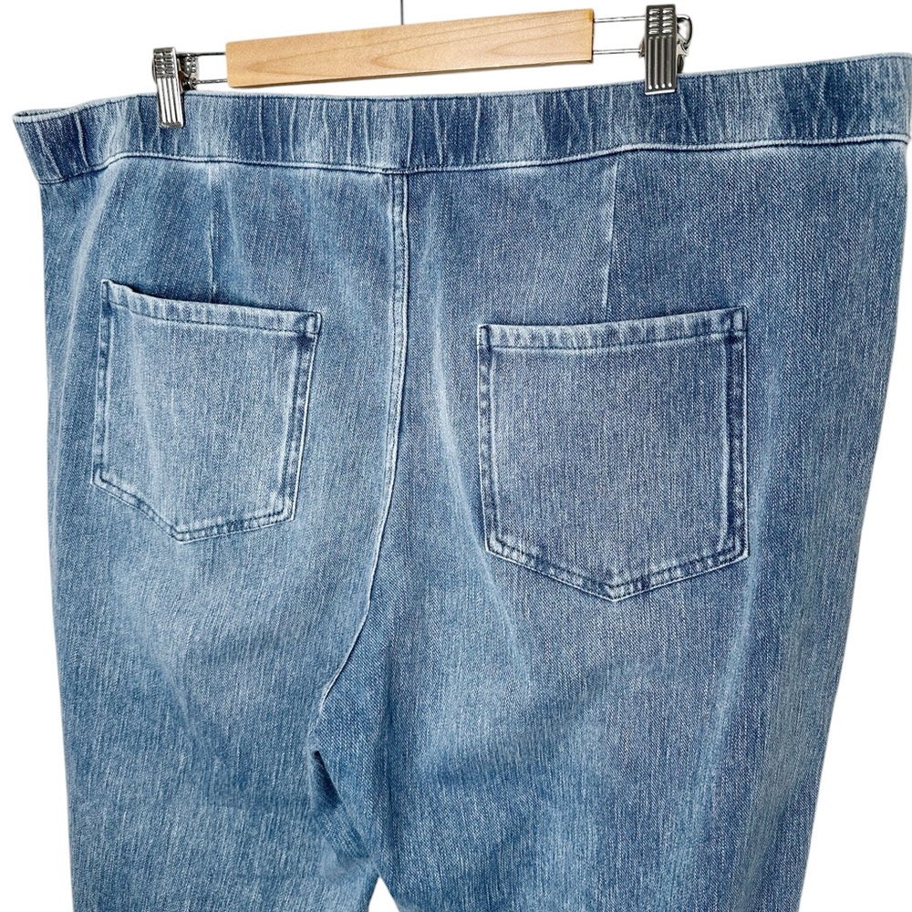 Isaac Mizrahi Live Front Seam Pull On Stretch Wide Leg Jeans Size 24W Petite - Picture 4 of 8